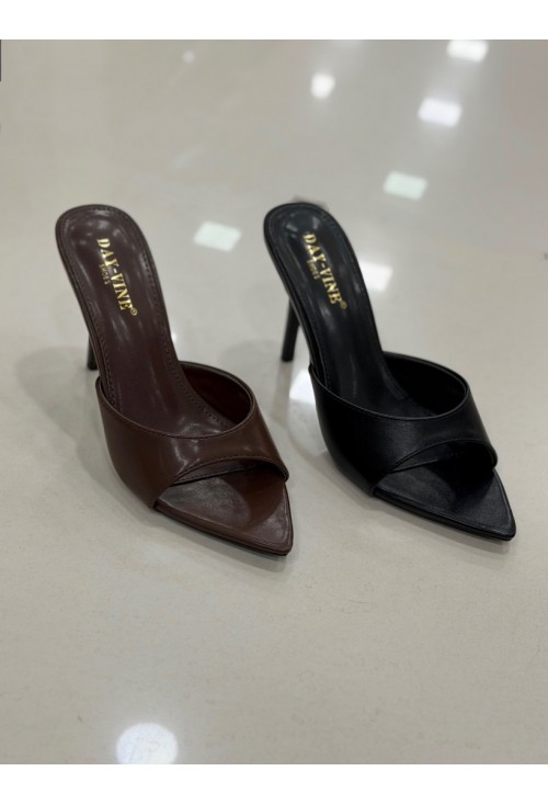 Marilia Black Mules Marilia Black Mules